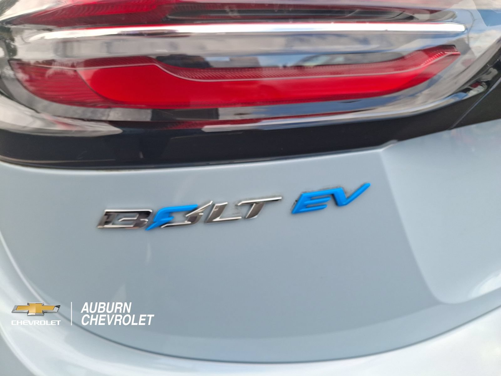 Used 2023 Chevrolet Bolt LT FWD image 25