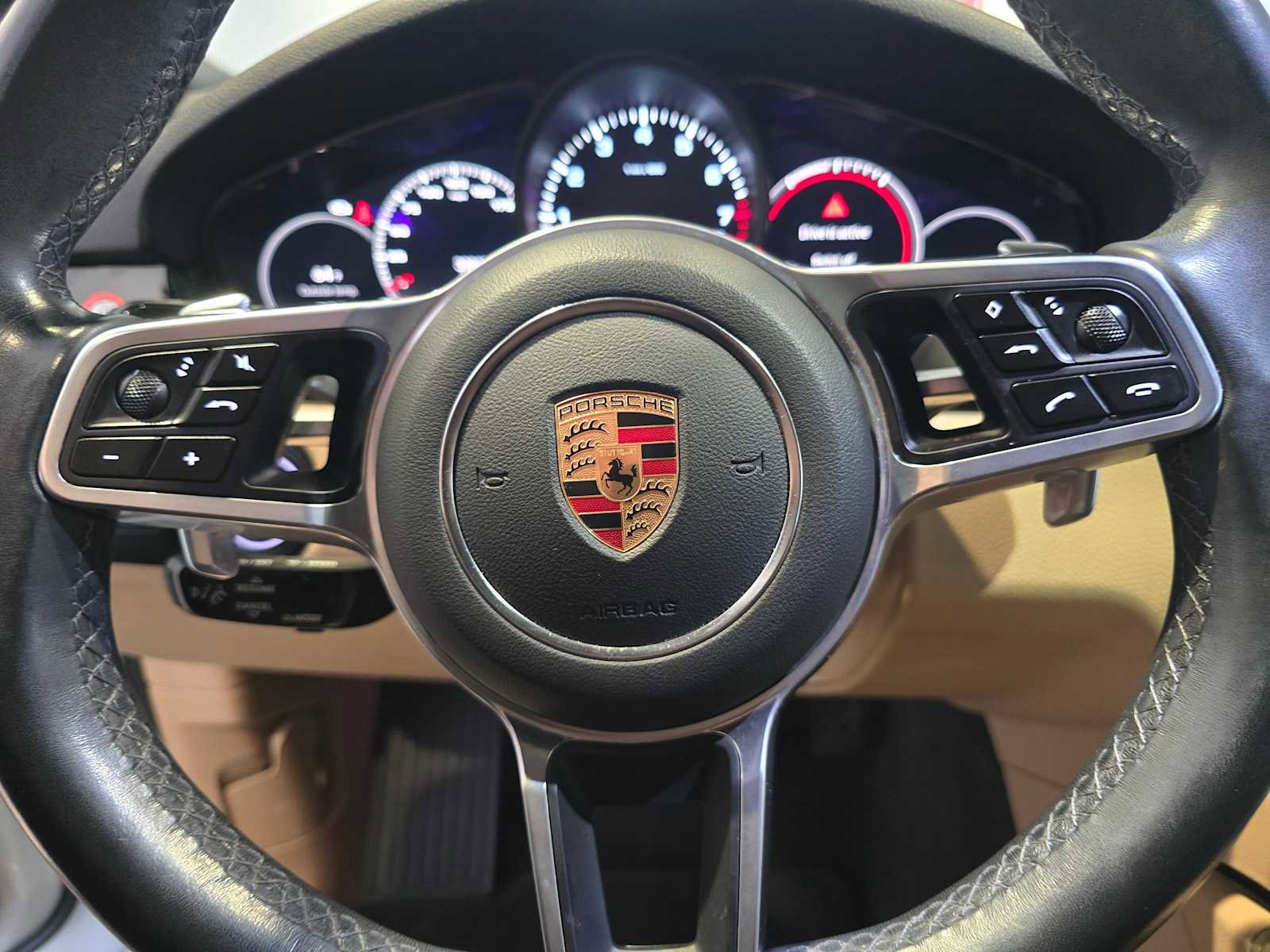 Used 2022 Porsche Cayenne Platinum Edition AWD/4WD image 22