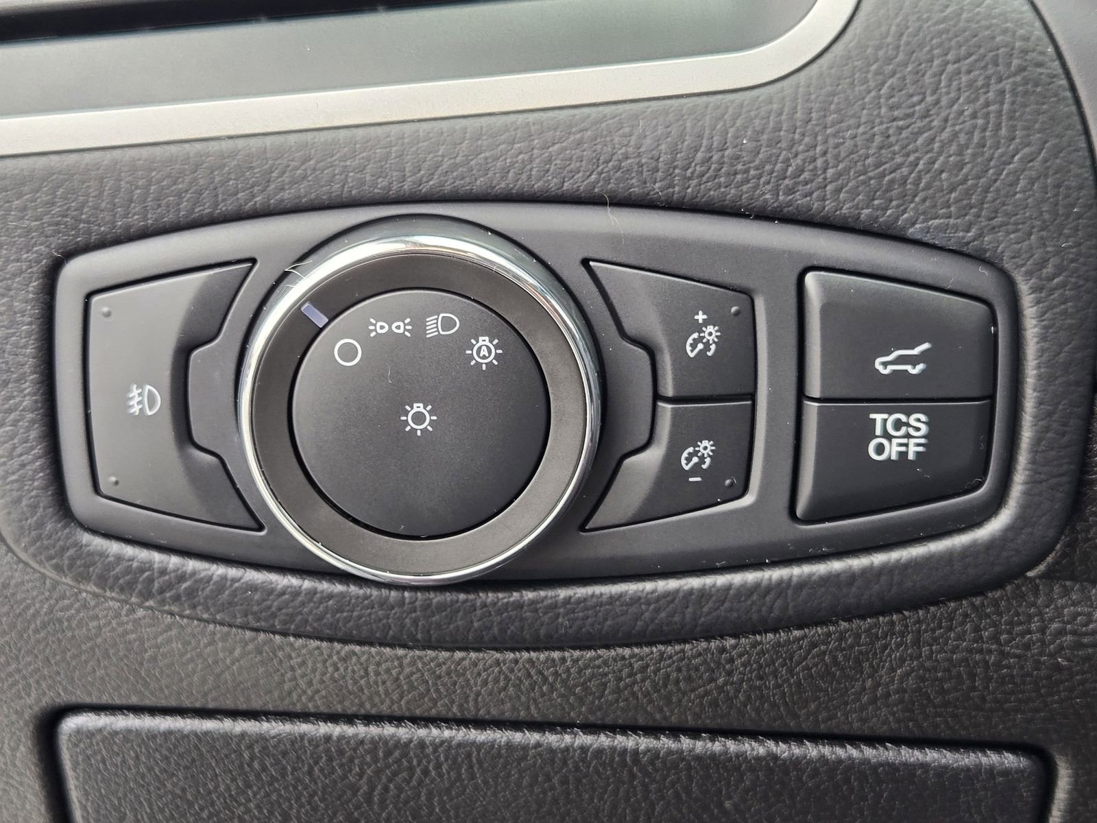 Used 2021 Ford Edge SEL w/ Convenience Package image 19