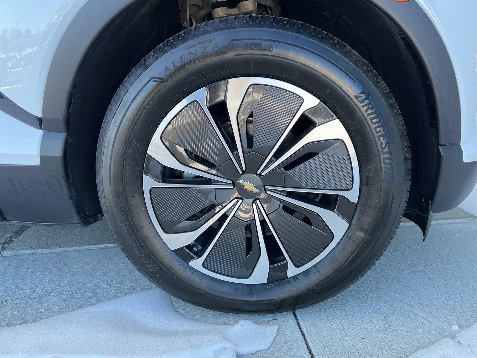 New 2024 Chevrolet Blazer EV LT AWD/4WD image 12