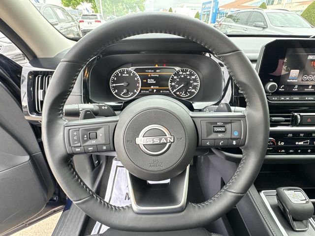 Used 2025 Nissan Pathfinder SV w/ SV Premium Package AWD/4WD image 13