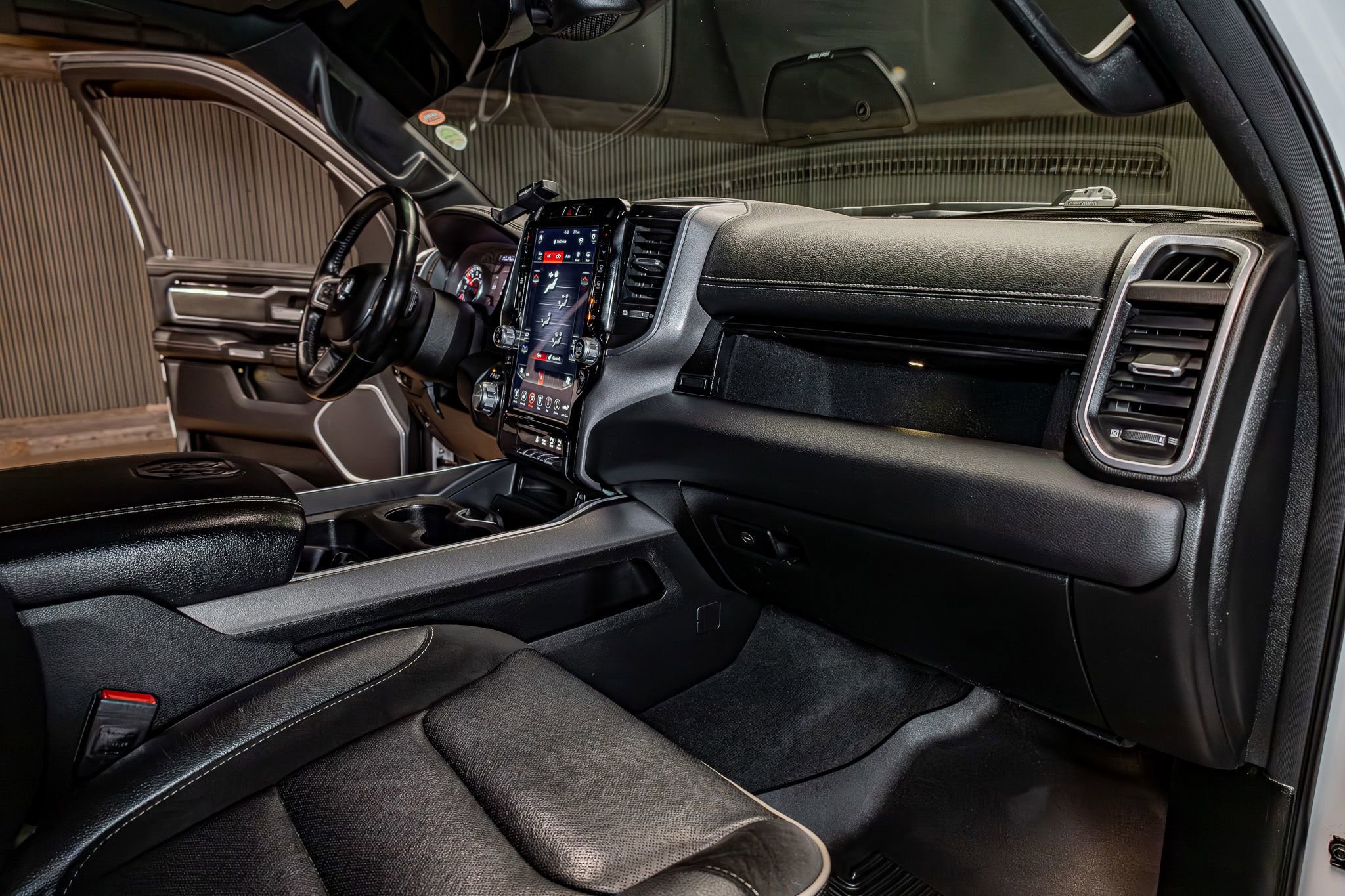 Used 2021 RAM 1500 Laramie image 15