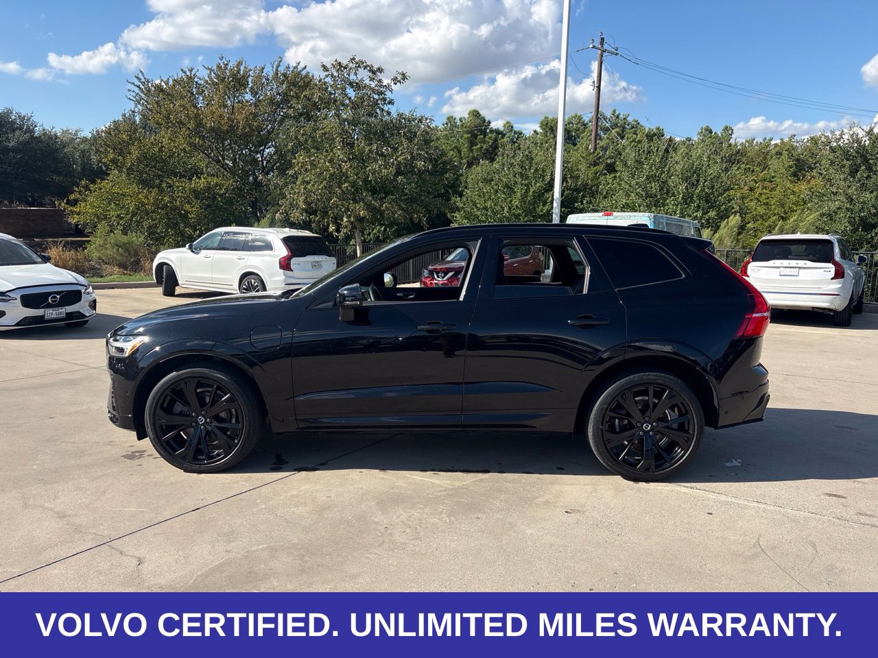 Certified 2025 Volvo XC60 T8 Ultra w/ Climate Package AWD/4WD image 11