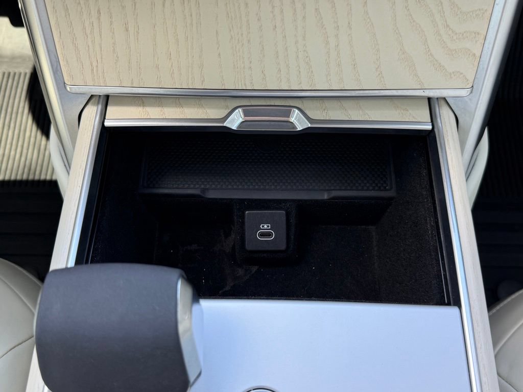 Certified 2024 Land Rover Range Rover SE AWD/4WD image 20