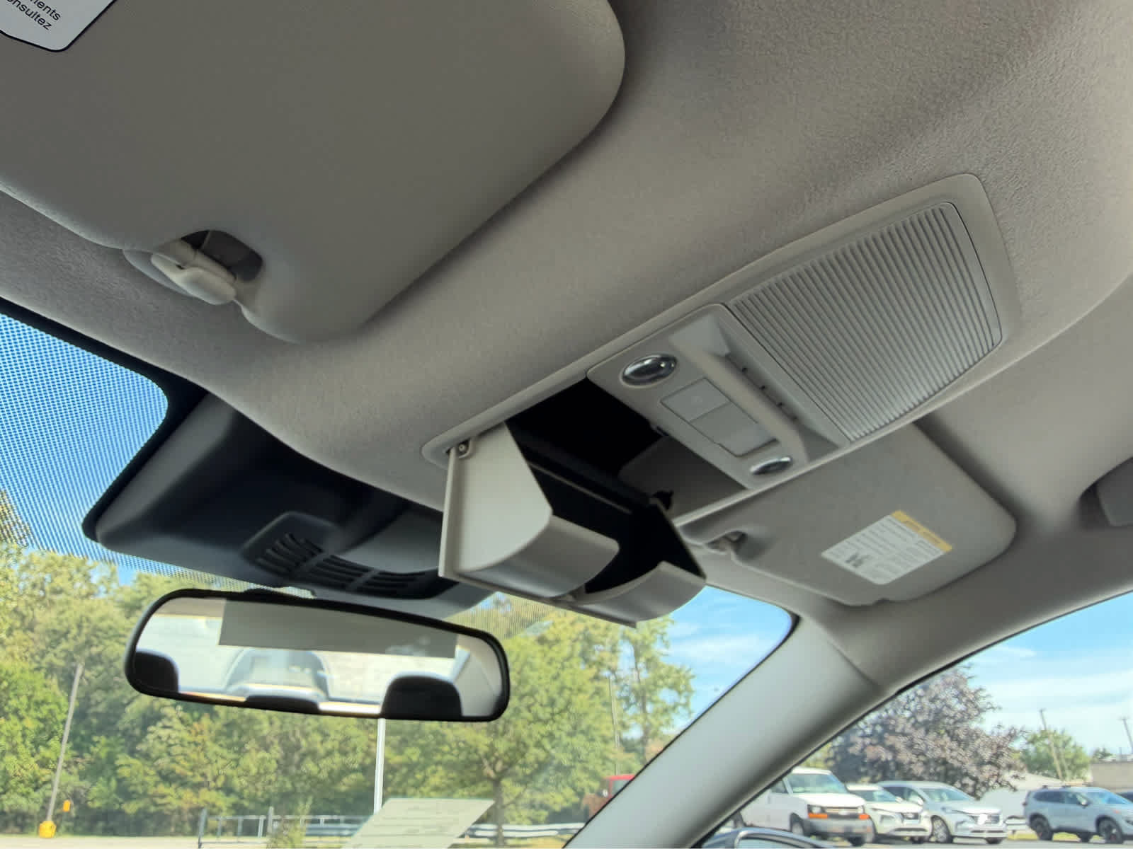 New 2027 Nissan Sentra SR w/ Floor Mat Package FWD image 18