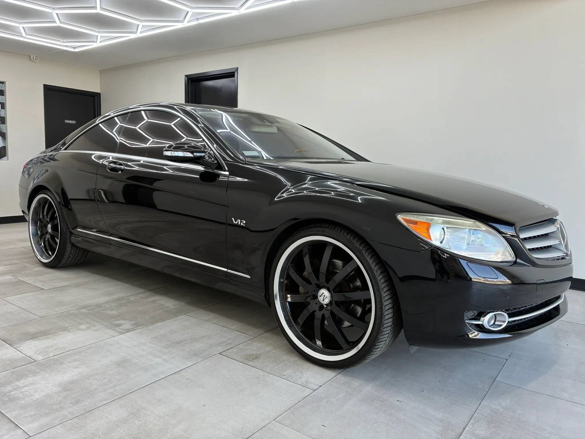 Used 2007 Mercedes-Benz CL 600 image 11