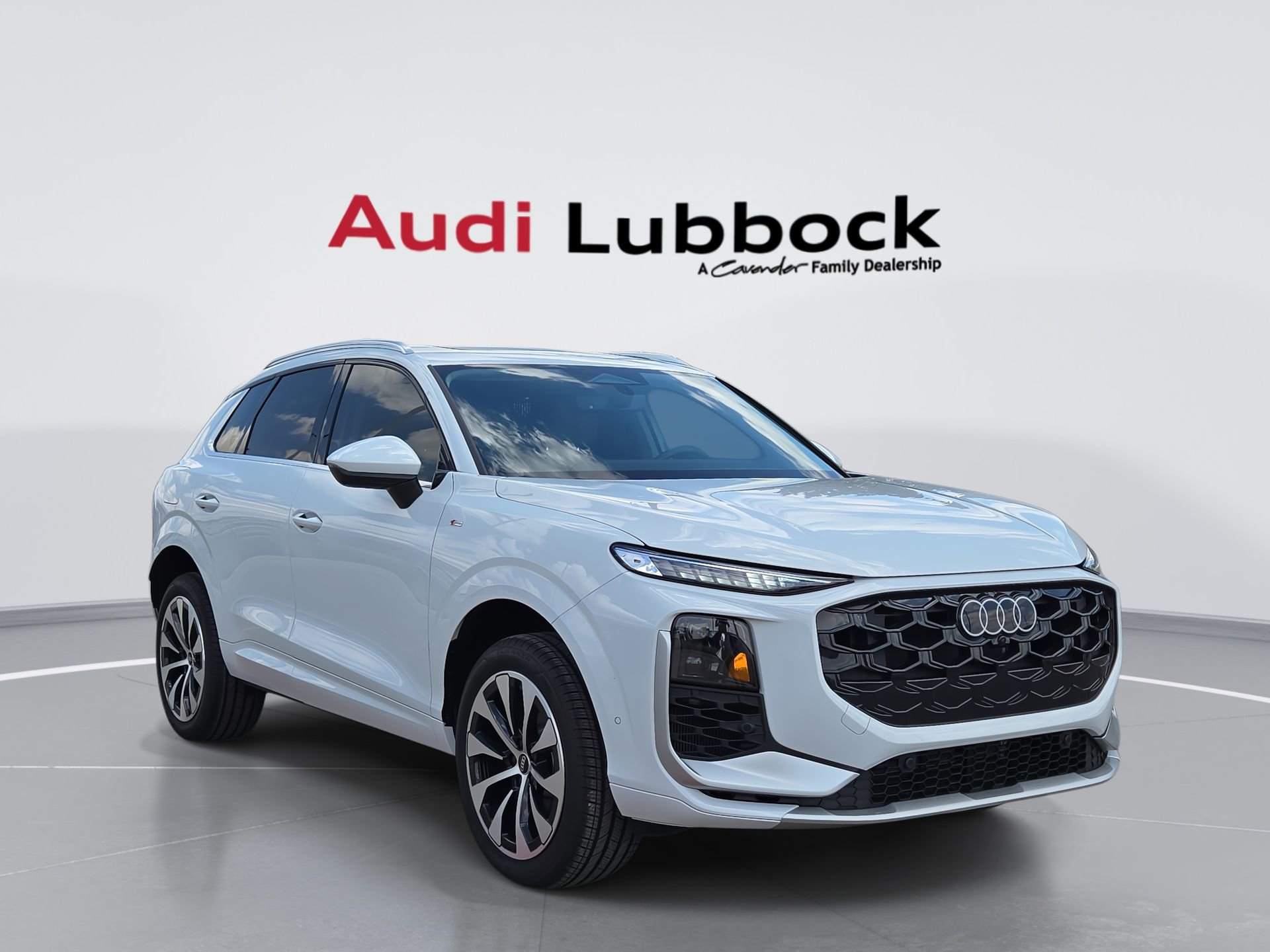 Used 2026 Audi Q3 quattro 2.0T AWD/4WD image 1