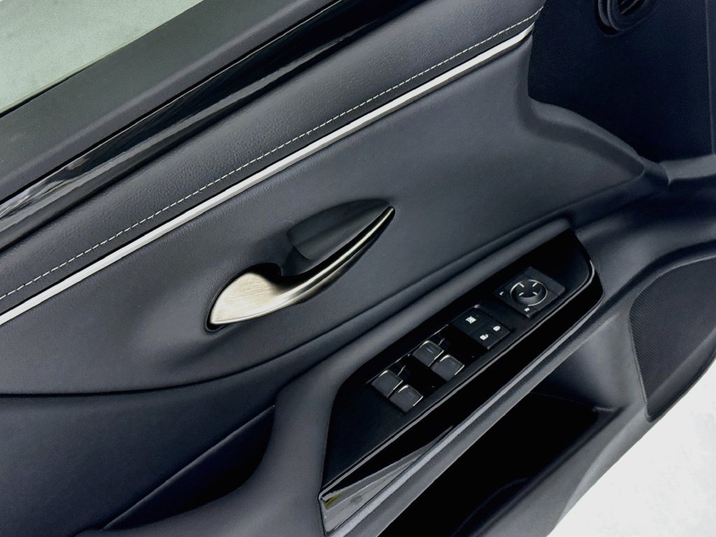 Used 2025 Lexus ES 350 w/ Accessory Package (Z2) FWD image 23