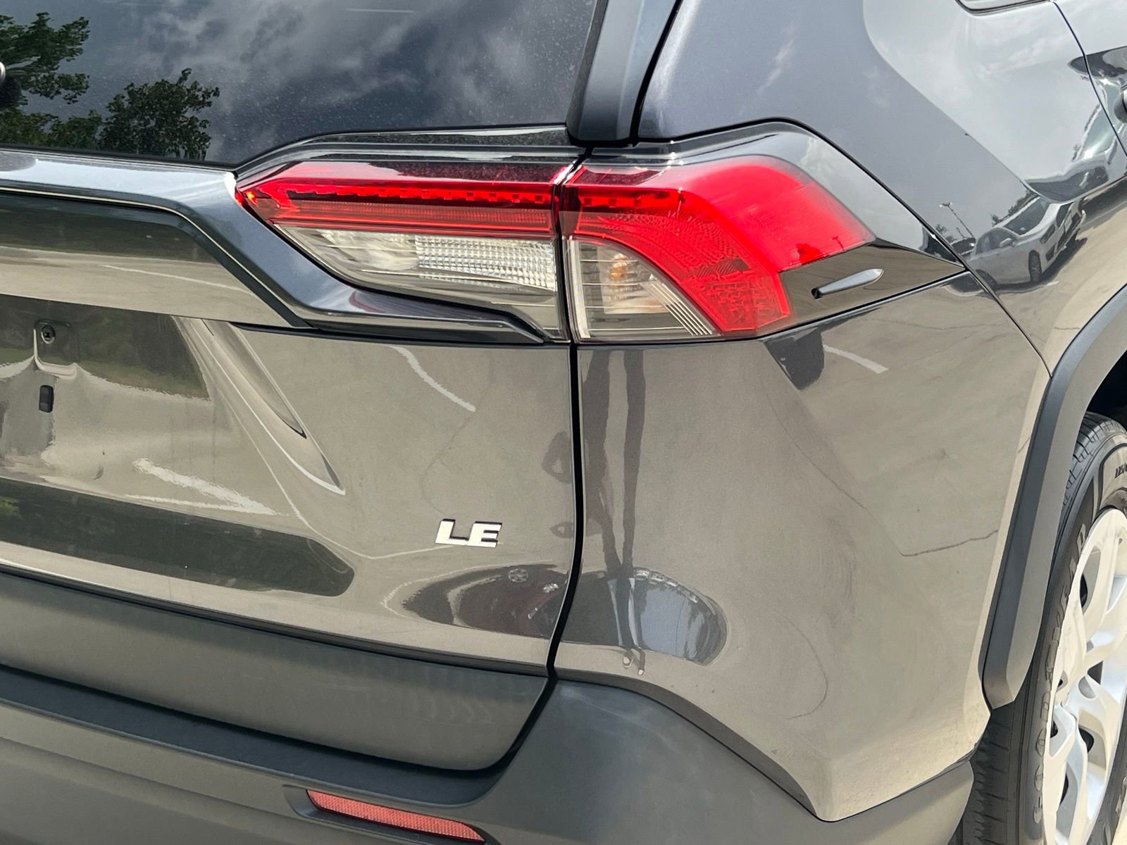 Used 2022 Toyota RAV4 LE FWD image 14