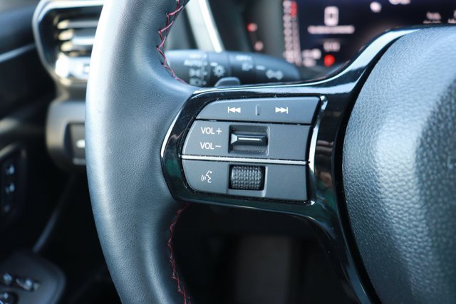 Certified 2025 Honda Pilot Black Edition image 27