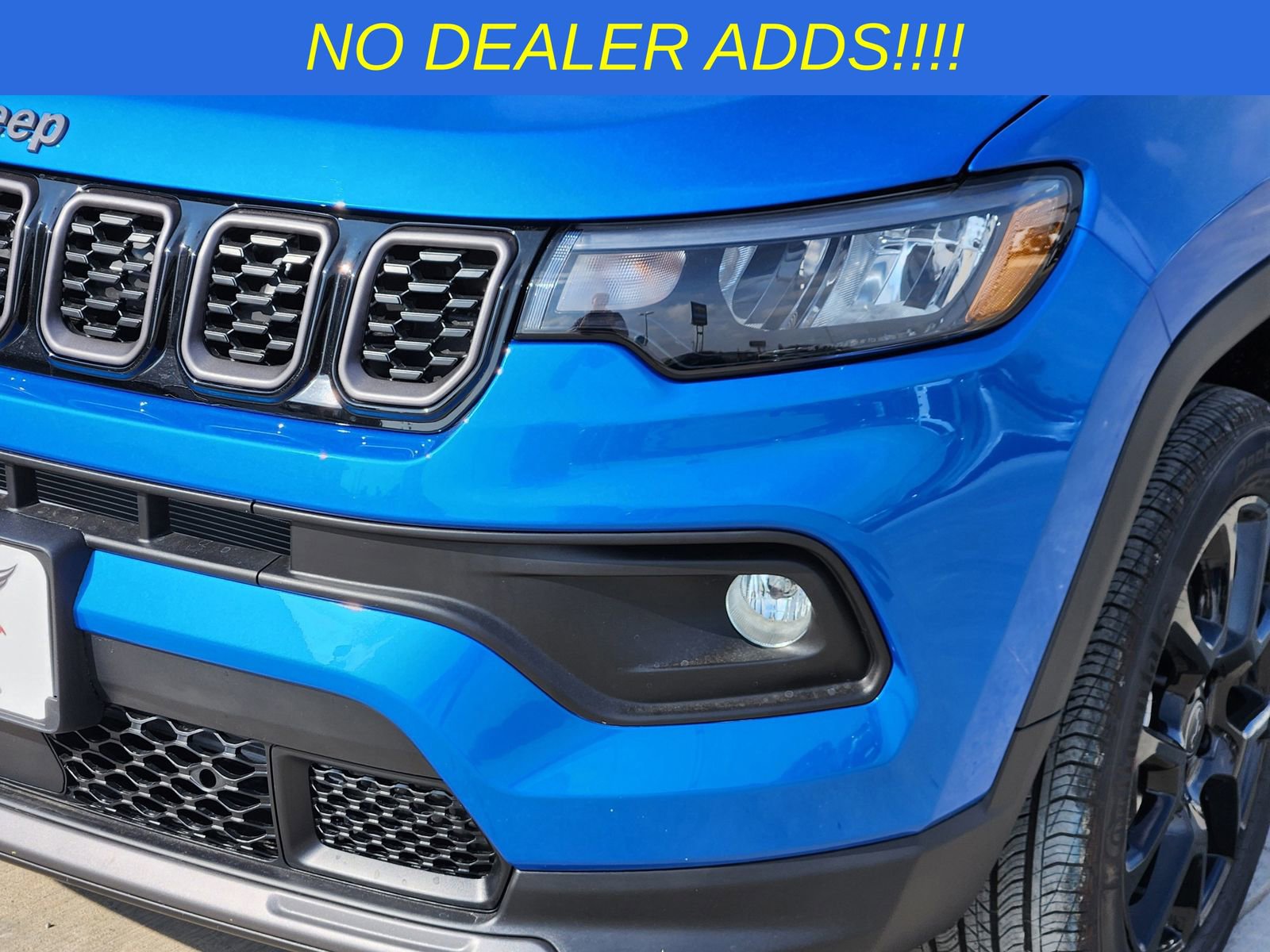 New 2026 Jeep Compass Latitude image 9