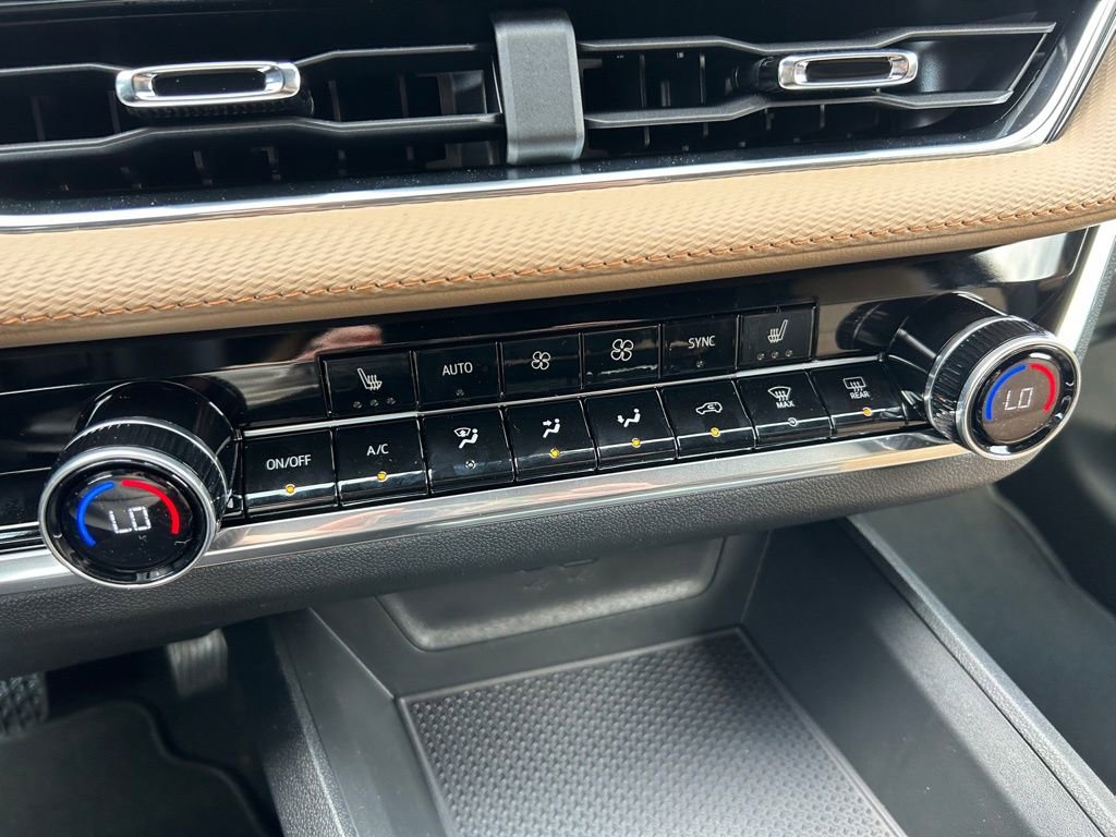 New 2026 Chevrolet Equinox ACTIV w/ Safety and Technology Package image 34