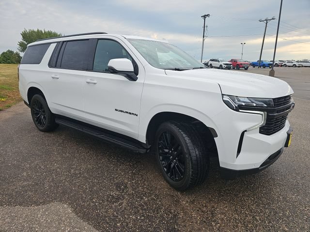 Used 2024 Chevrolet Suburban RST w/ Luxury Package AWD/4WD image 7