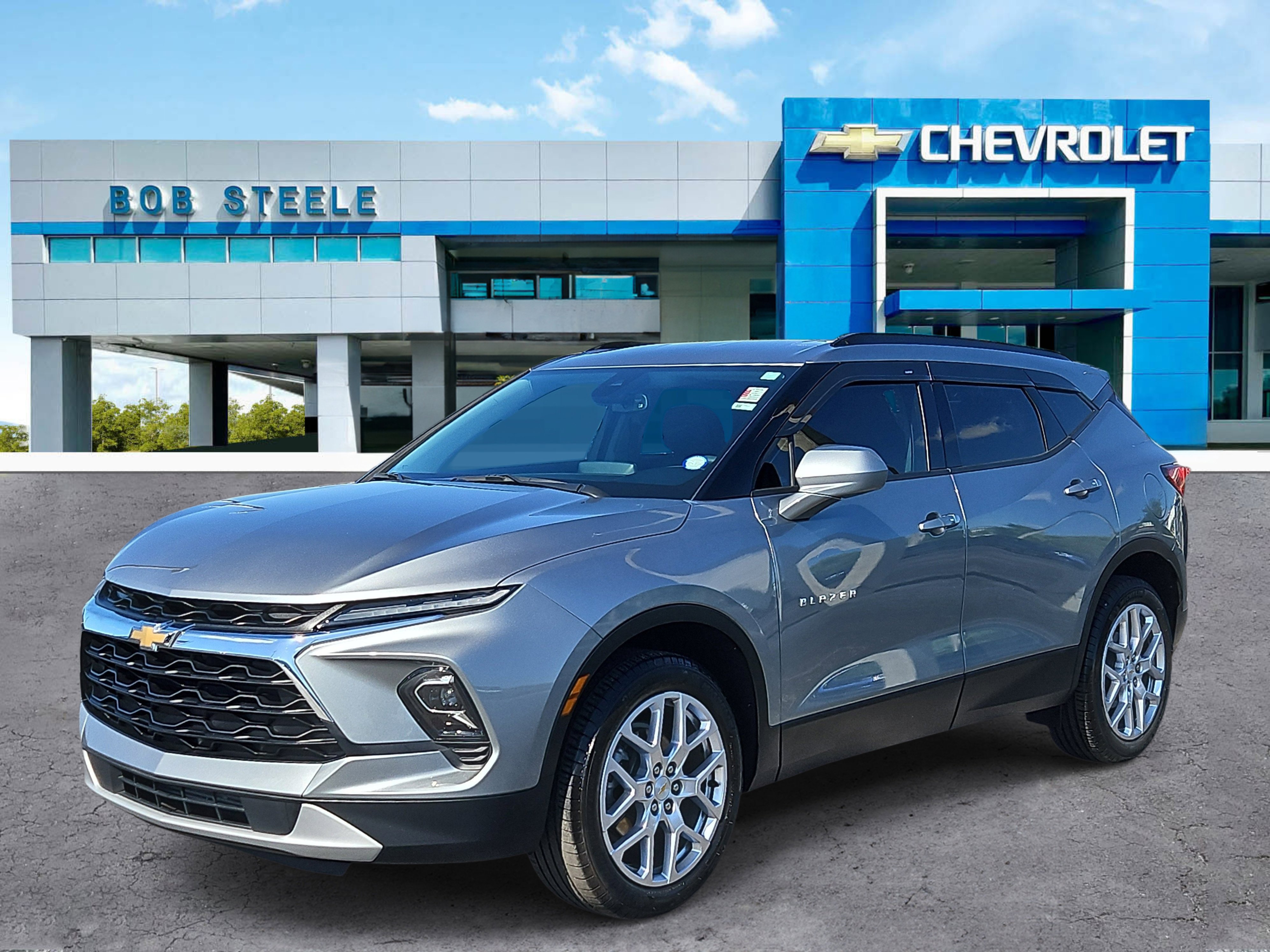 Used 2024 Chevrolet Blazer LT w/ Convenience Package FWD image 2