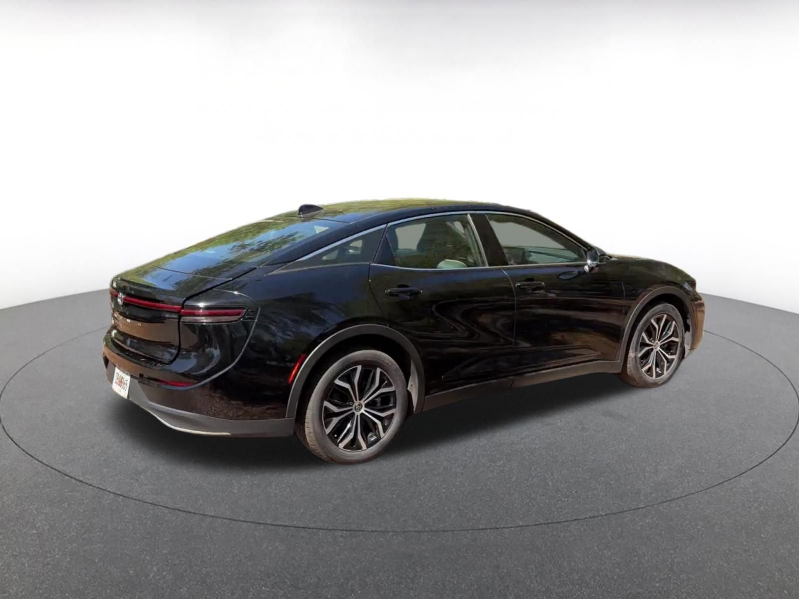 Used 2025 Toyota Crown XLE image 15