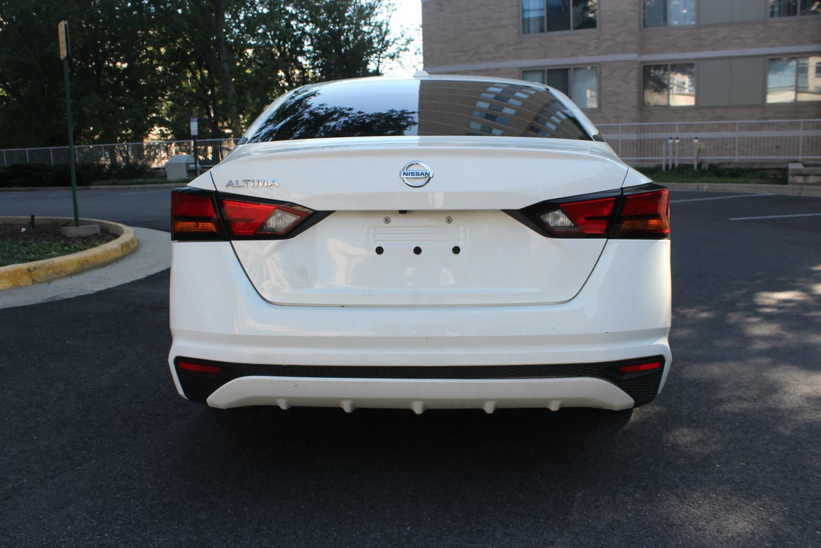 Used 2020 Nissan Altima 2.5 S FWD image 8