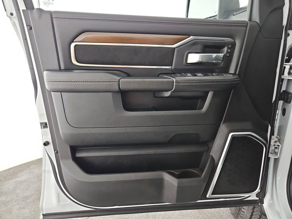 Used 2024 RAM 2500 Laramie image 28