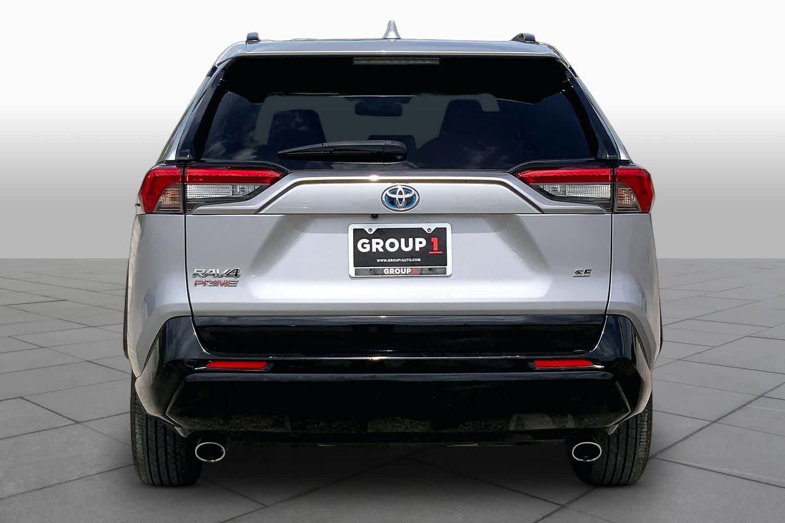 Used 2022 Toyota RAV4 SE AWD/4WD image 5