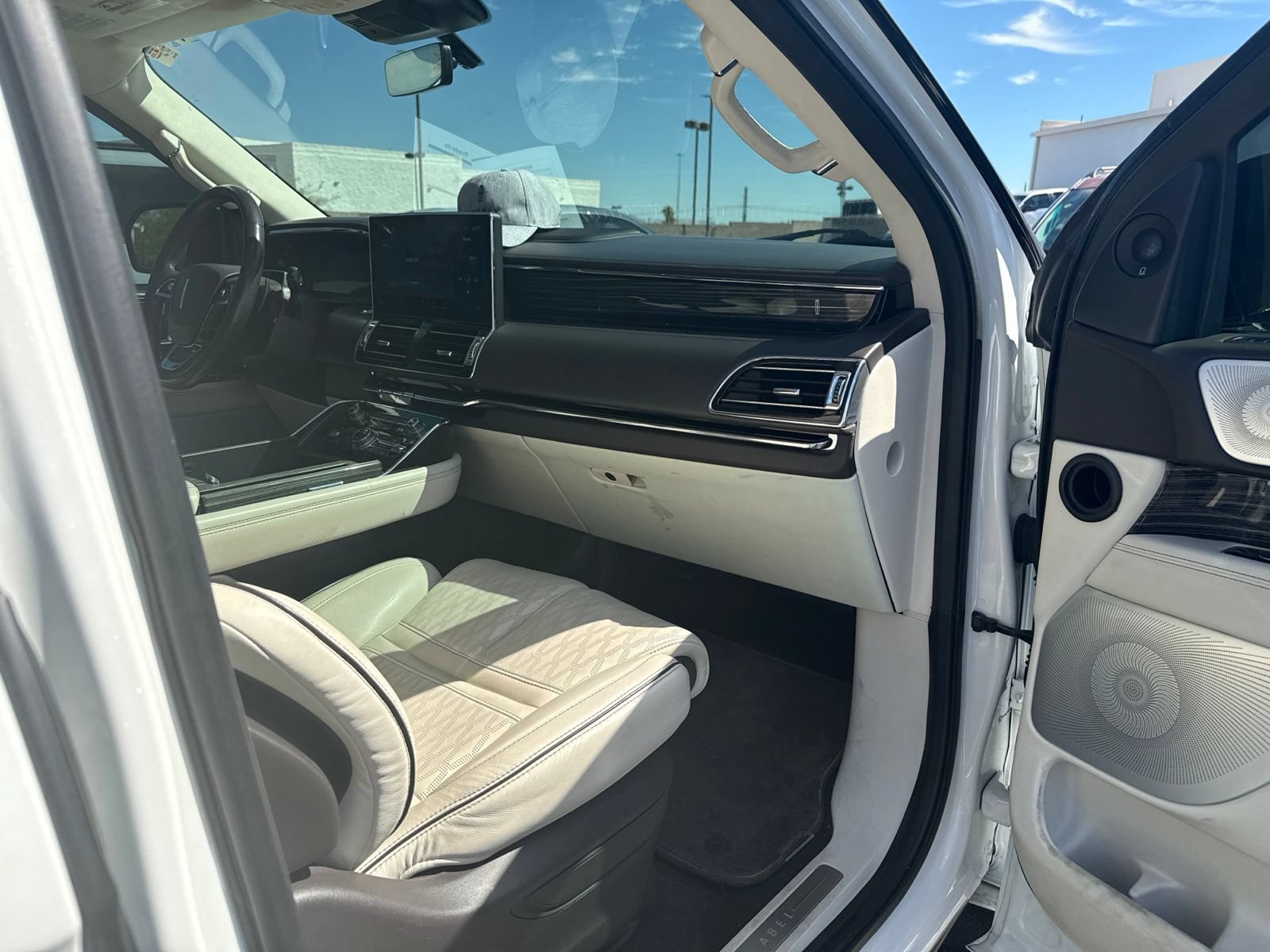 Used 2022 Lincoln Navigator Black Label AWD/4WD image 12