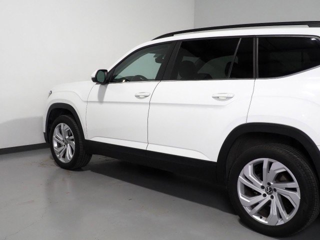 Used 2023 Volkswagen Atlas SE w/ Technology Package image 49