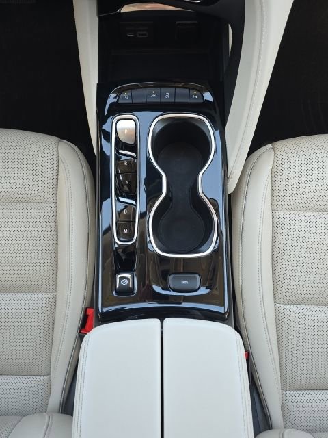 Used 2021 Buick Envision Essence w/ Technology Package I image 41