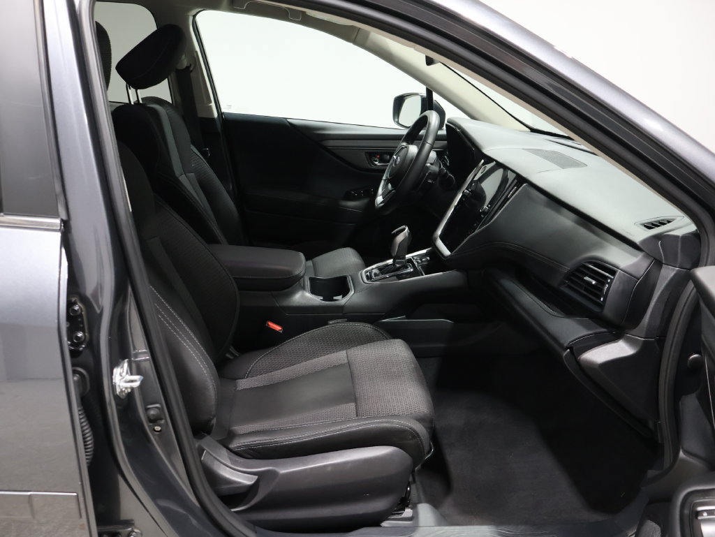 Used 2025 Subaru Outback Premium AWD/4WD image 23