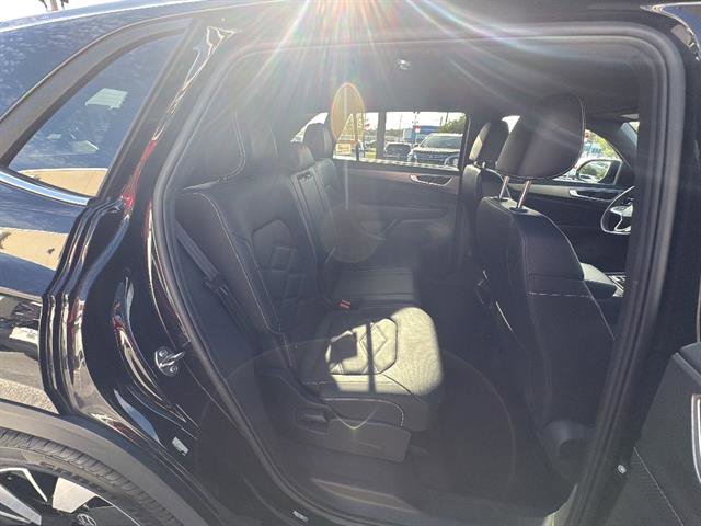 Certified 2025 Volkswagen Atlas Cross Sport SE FWD image 15