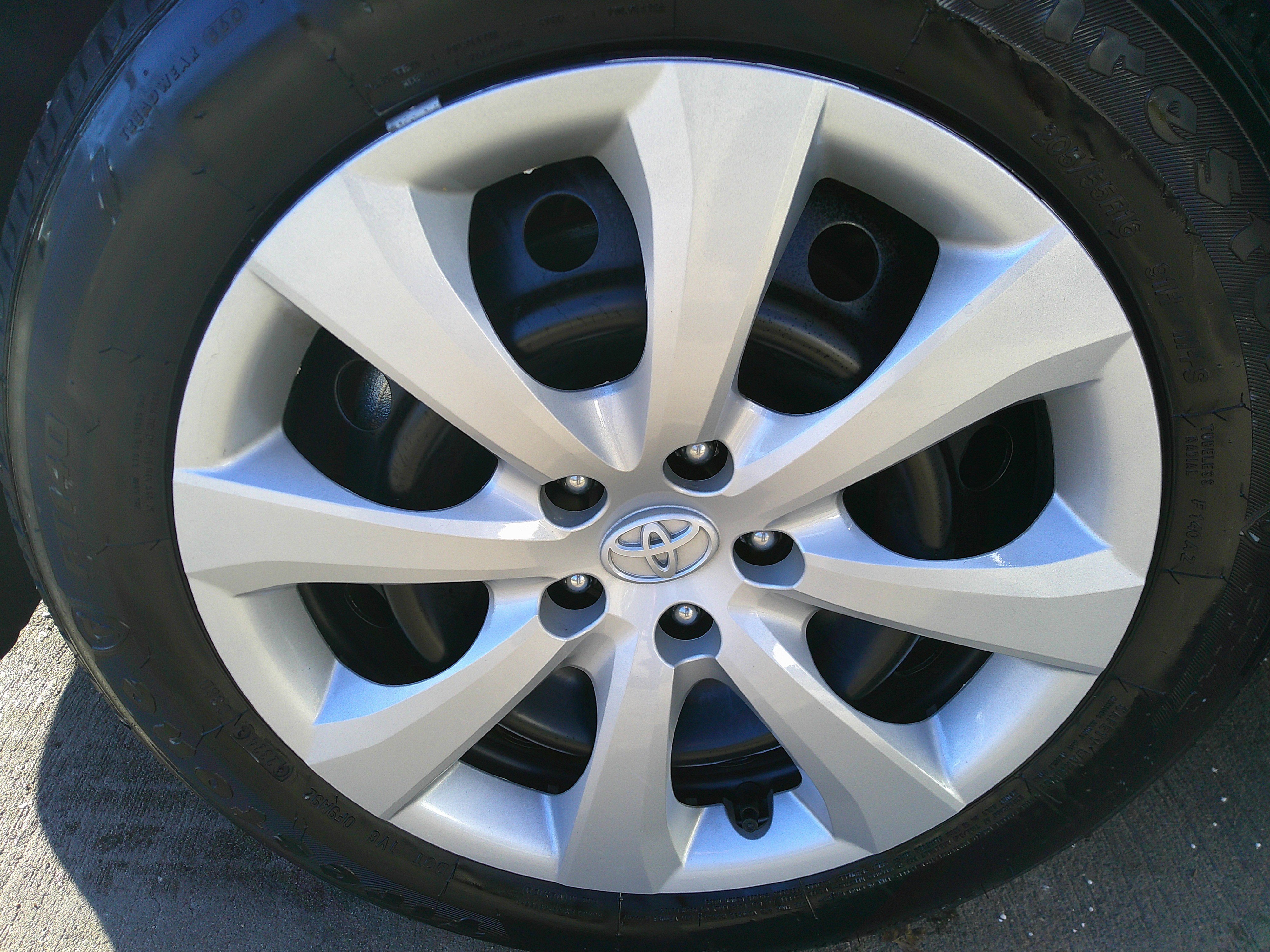 Used 2024 Toyota Corolla LE image 17