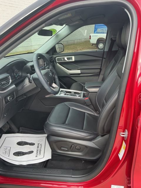 Used 2023 Ford Explorer XLT w/ Equipment Group 202A image 20