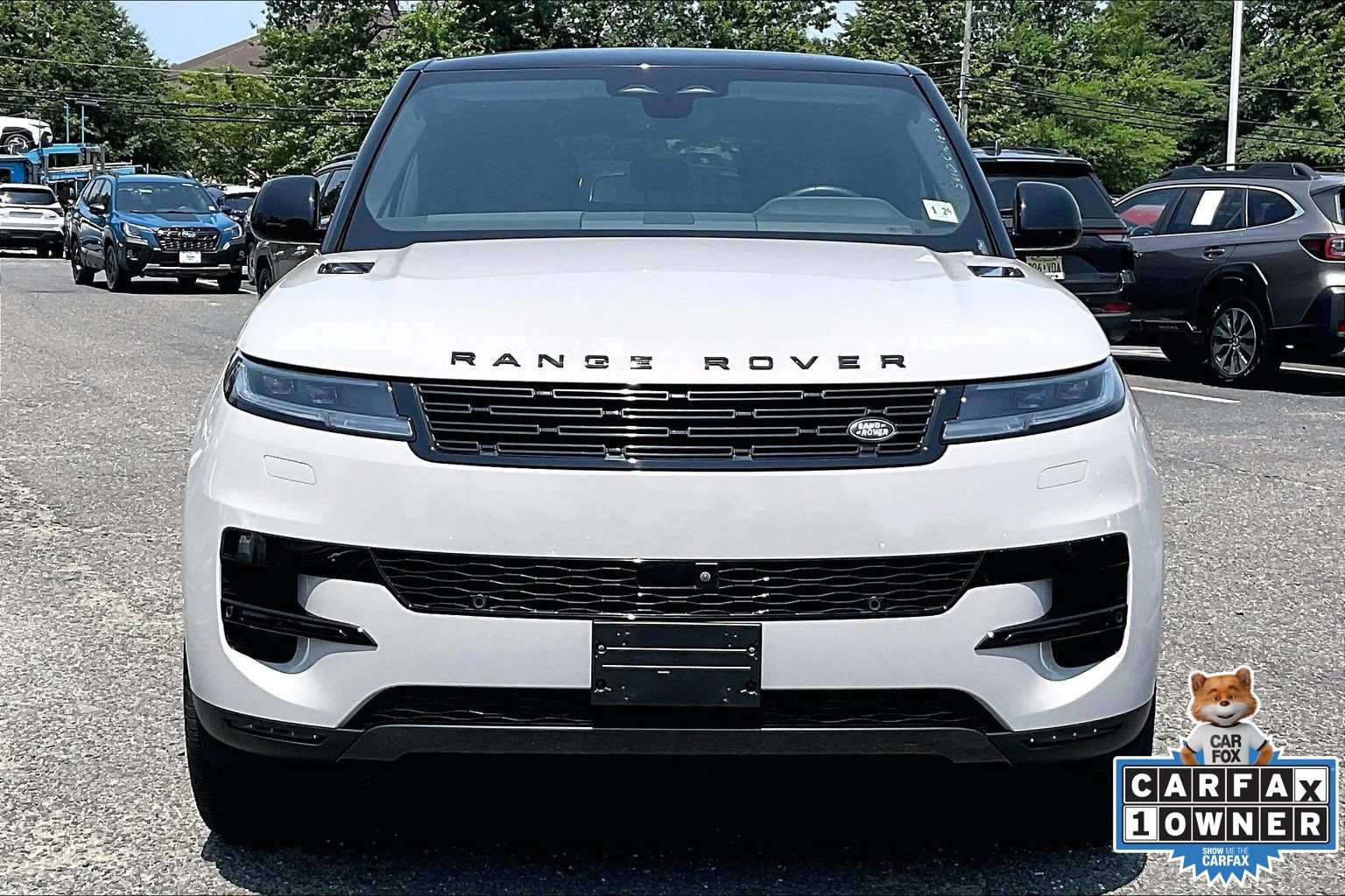 Used 2024 Land Rover Range Rover Sport SE AWD/4WD image 3