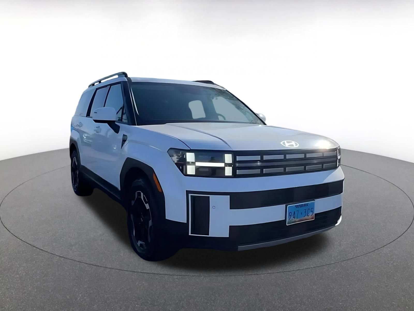 Used 2025 Hyundai Santa Fe SEL image 3