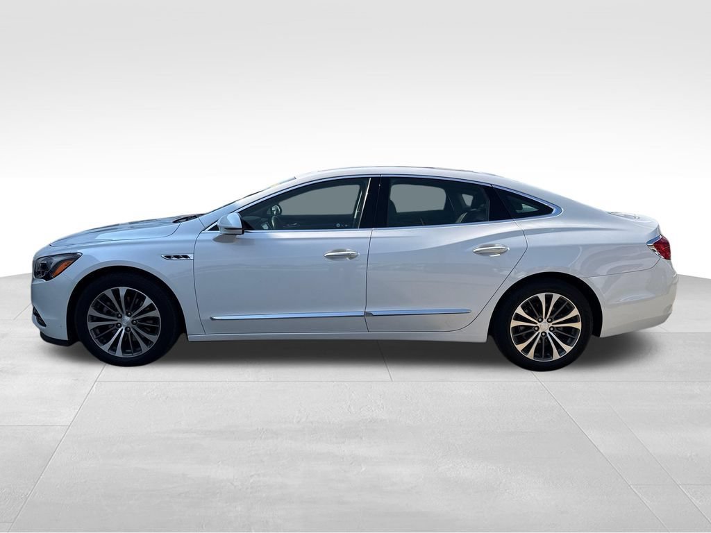 Used 2018 Buick LaCrosse Essence w/ Sun and Shade Package FWD image 3