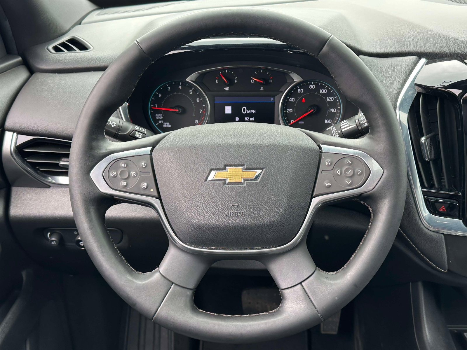 Used 2023 Chevrolet Traverse LT w/ LT Premium Package AWD/4WD image 13