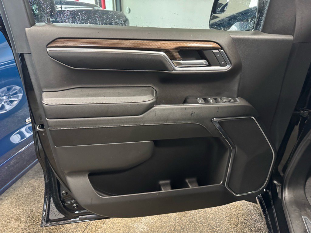 Used 2024 Chevrolet Silverado 1500 LT image 16