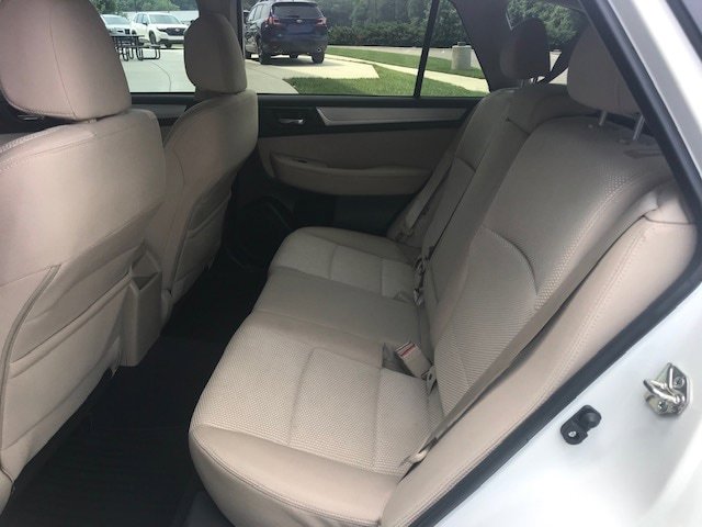 Used 2017 Subaru Outback 2.5i Premium AWD/4WD image 7