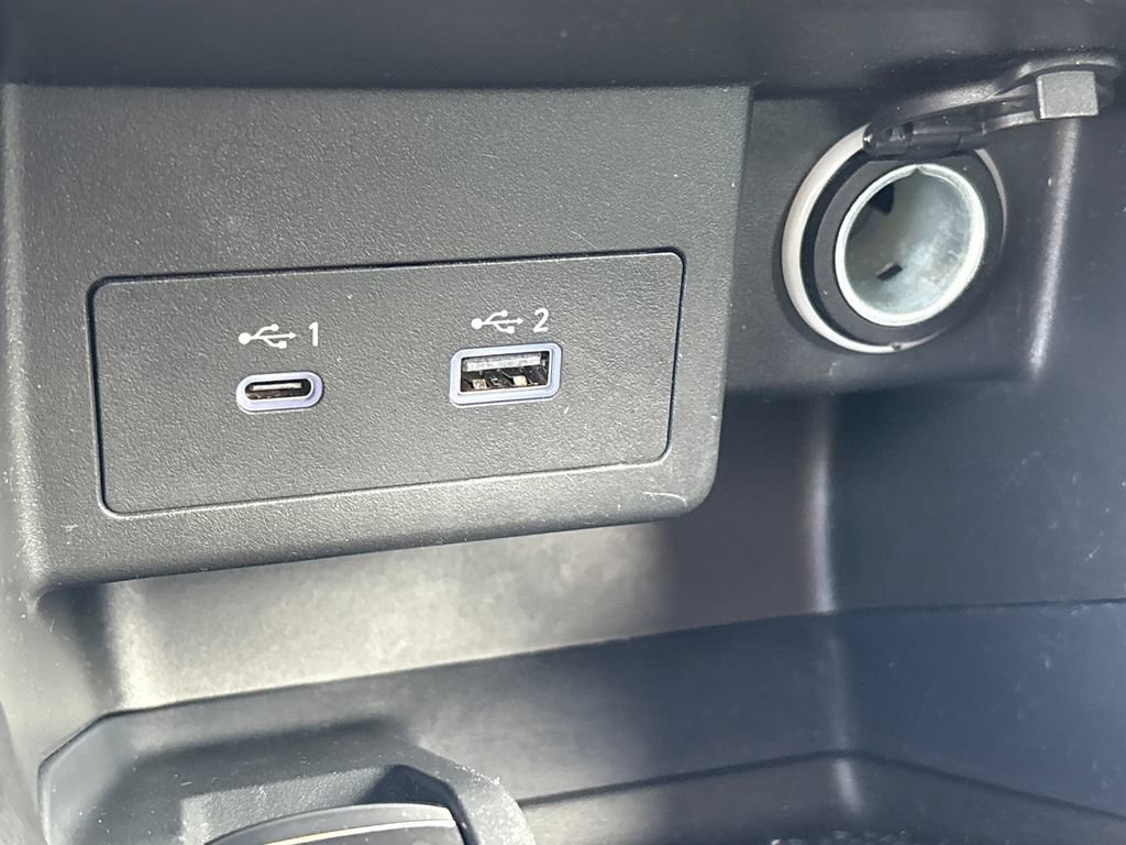 Used 2022 Nissan Kicks SV FWD image 12