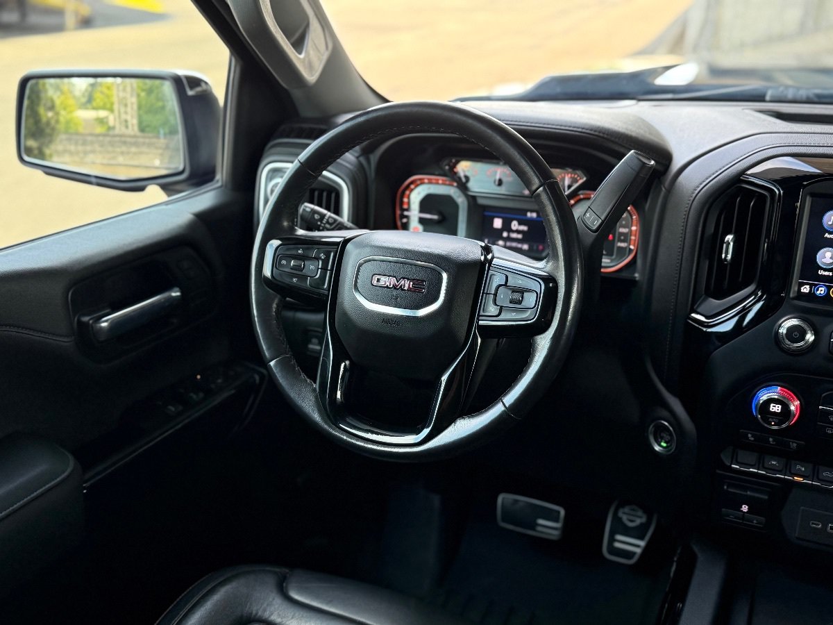 Used 2022 GMC Sierra 1500 SLT w/ SLT Premium Plus Package AWD/4WD image 15