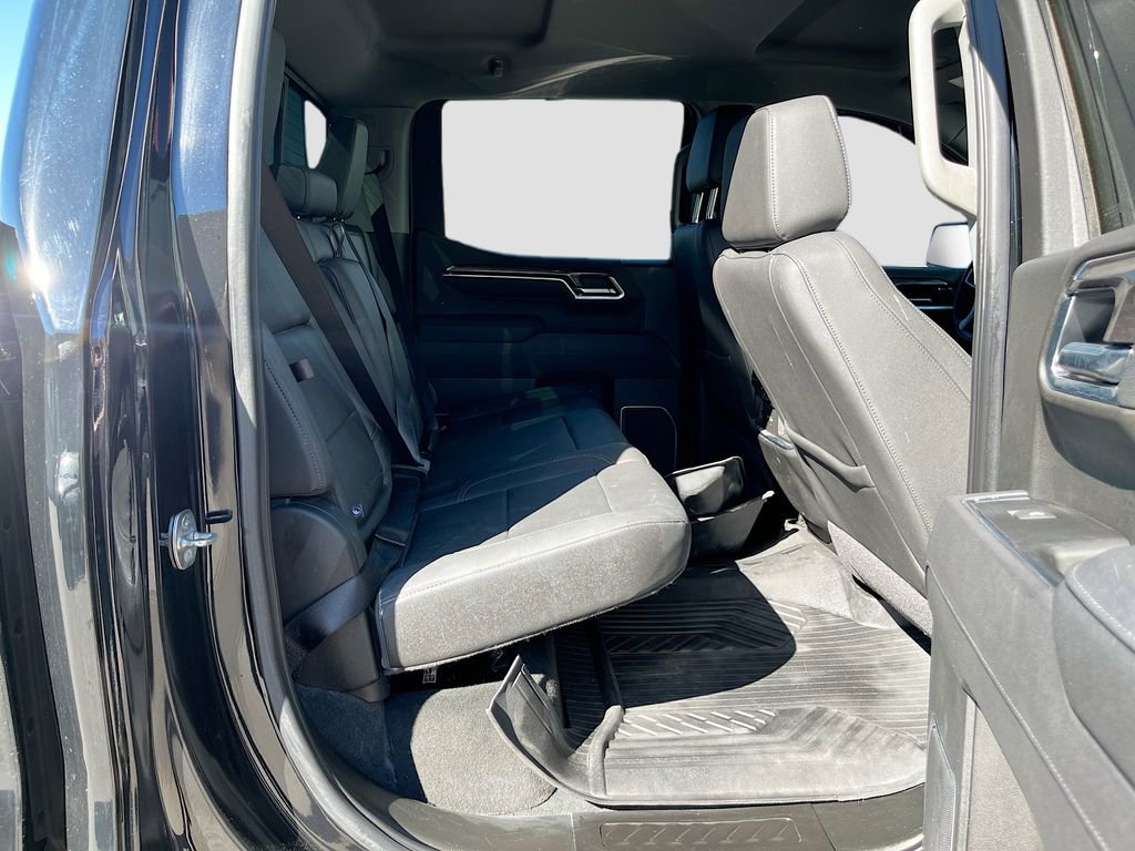 Used 2025 Chevrolet Silverado 1500 LTZ image 29