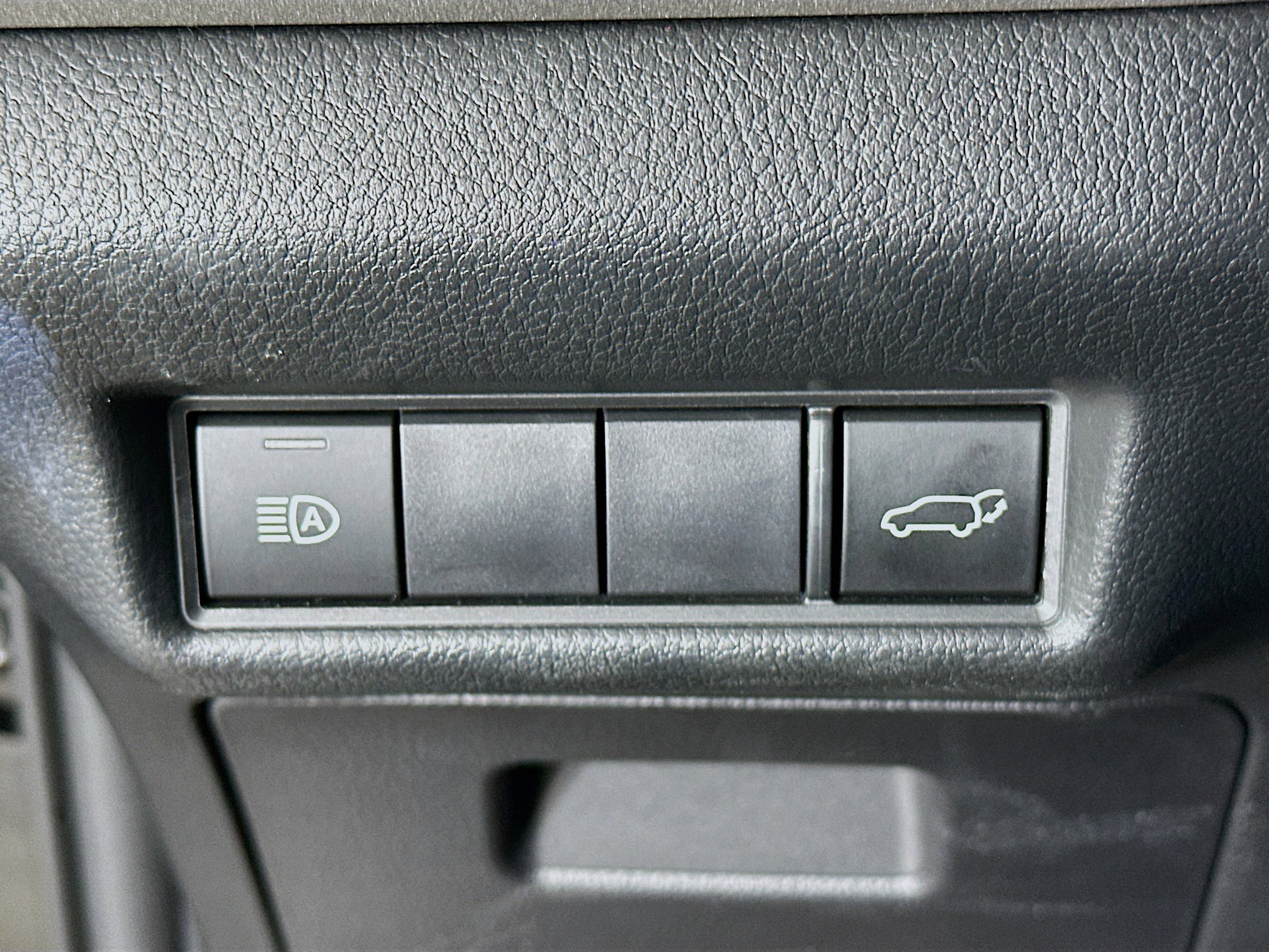 Used 2025 Toyota Grand Highlander AWD image 17