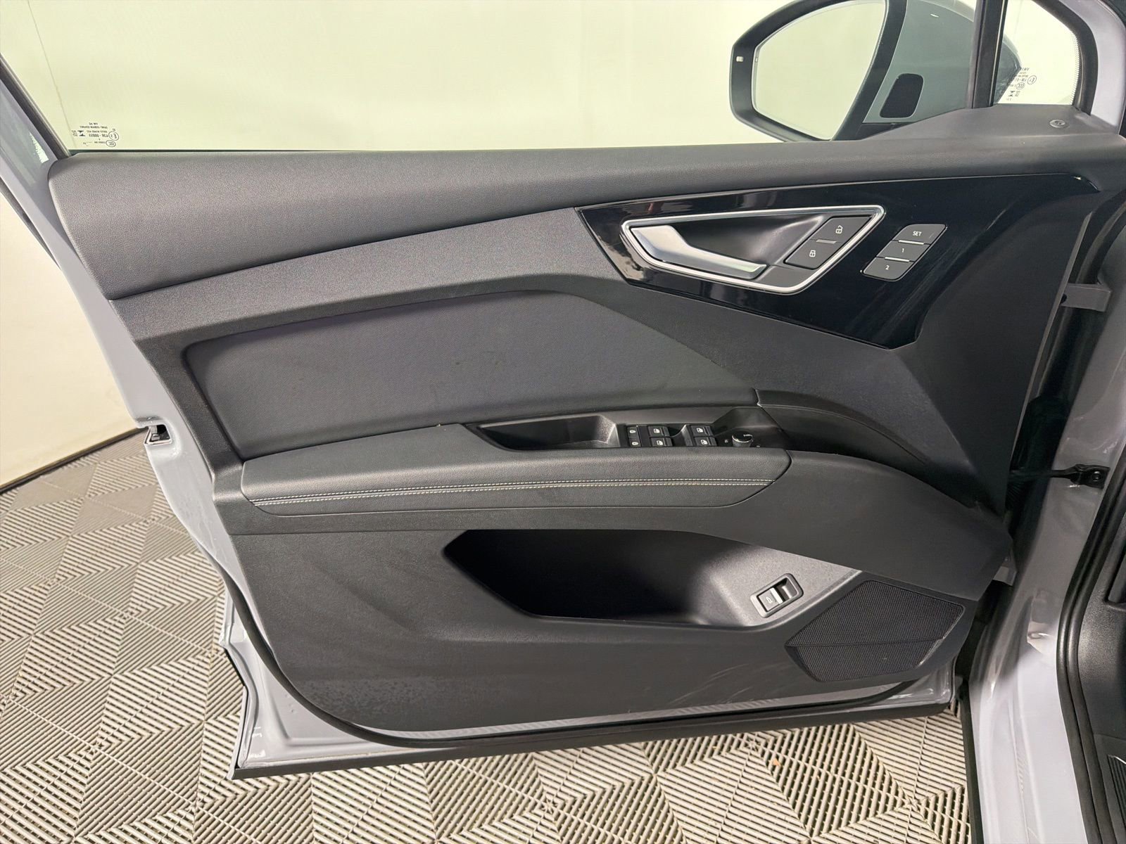 Used 2023 Audi Q4 e-tron Prestige w/ Black Optic Package image 17