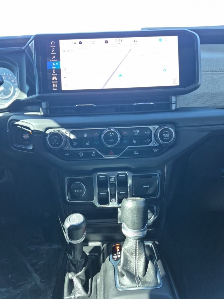 Used 2024 Jeep Wrangler Sahara w/ Technology Group image 38