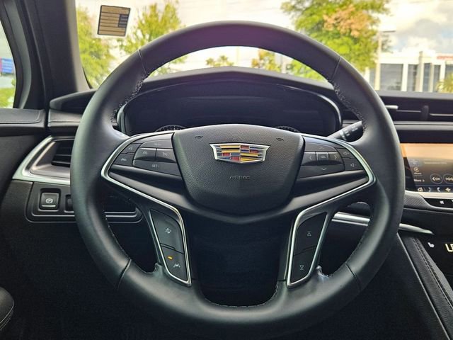Used 2024 Cadillac XT5 Luxury FWD image 12