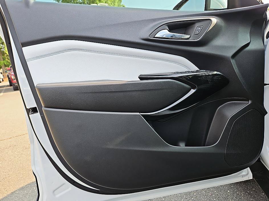 New 2026 Chevrolet Trax LT FWD image 13