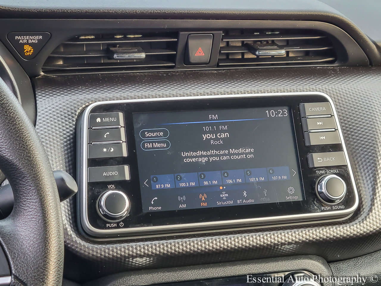 Used 2020 Nissan Kicks SV image 18