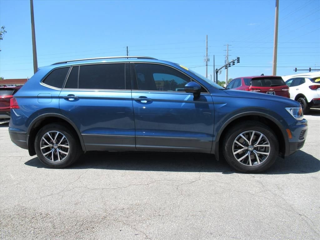Used 2018 Volkswagen Tiguan S image 2
