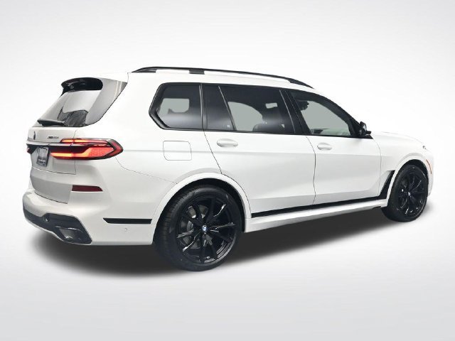 New 2027 BMW X7 xDrive40i w/ M Sport Package AWD/4WD image 4