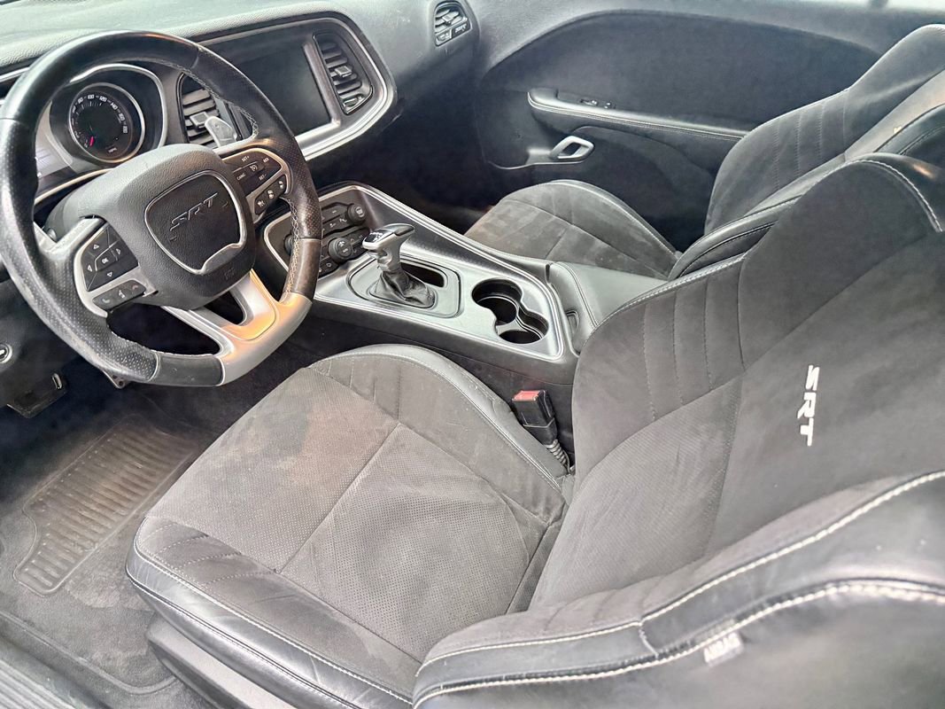 Used 2016 Dodge Challenger SRT w/ Technology Group image 9