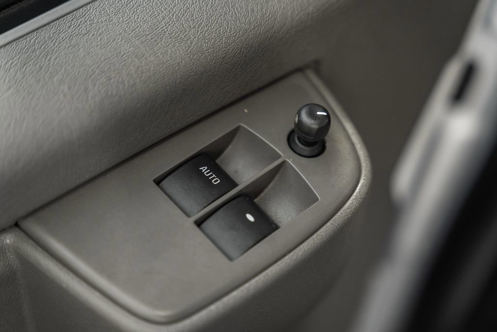 Used 2023 GMC Savana 2500 w/ Driver Convenience Package image 31