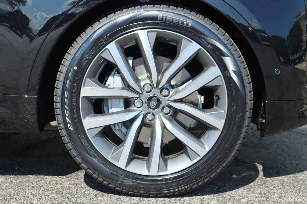 Certified 2024 Land Rover Discovery Dynamic SE AWD/4WD image 7