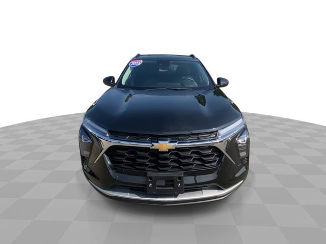 Used 2025 Chevrolet Trax LT w/ LT Convenience Package FWD image 5